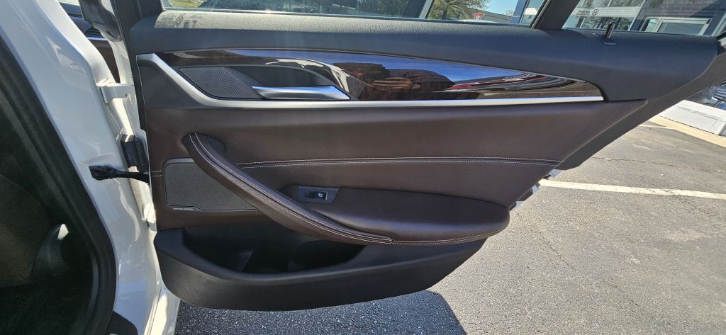 2019 BMW 5 Series Image 42