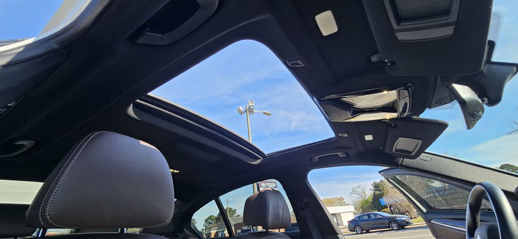 2019 BMW 5 Series Image 45