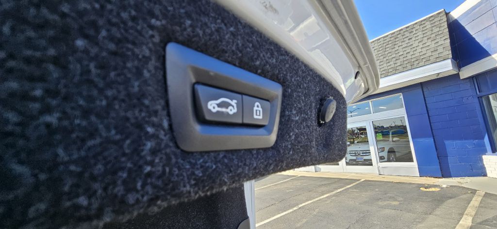 2019 BMW 5 Series Image 64