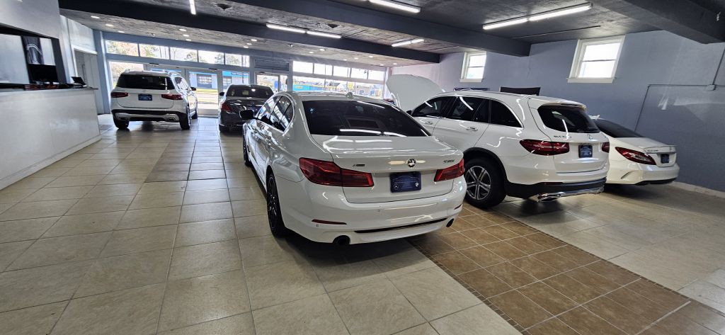 2019 BMW 5 Series Image 71