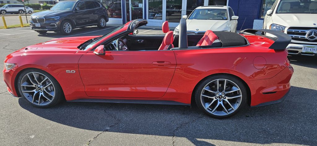 2017 Ford Mustang Image 4
