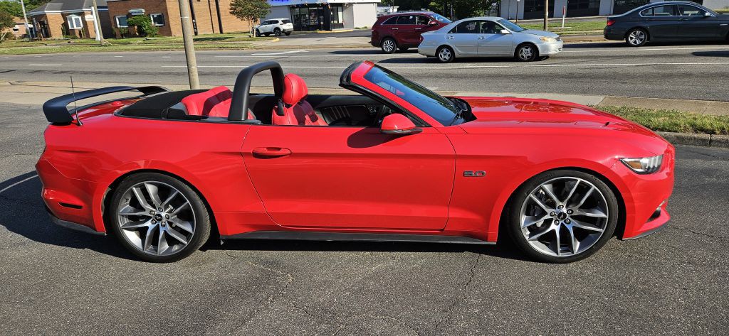 2017 Ford Mustang Image 11