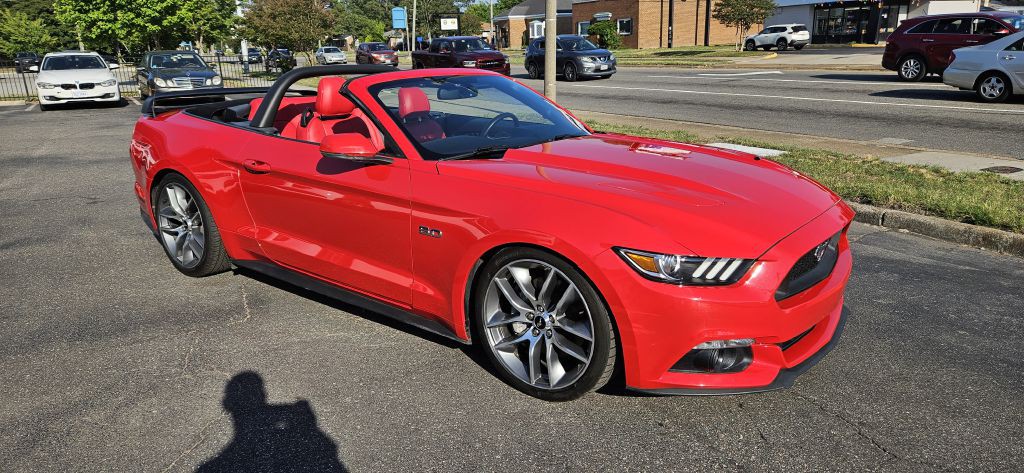 2017 Ford Mustang Image 12