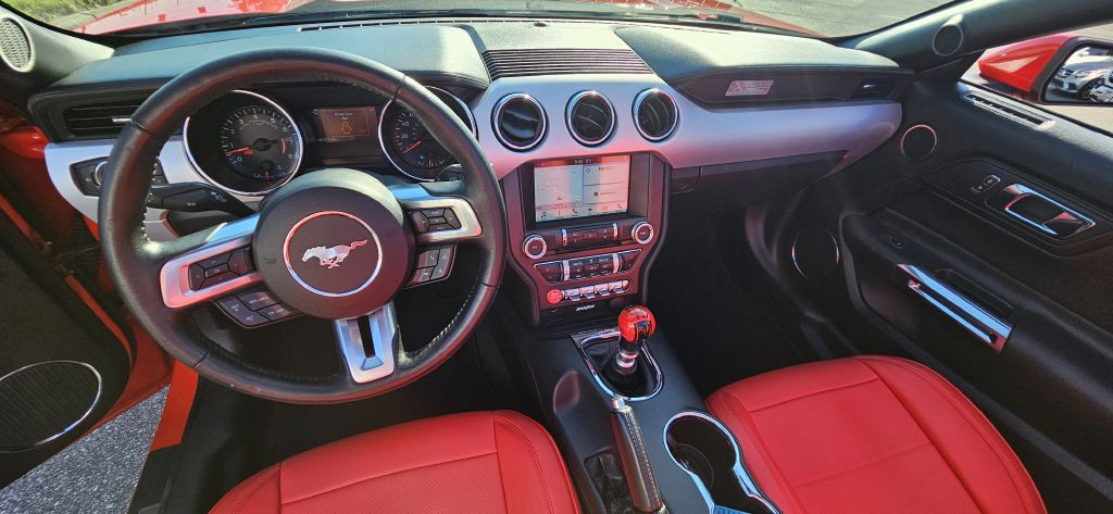 2017 Ford Mustang Image 21