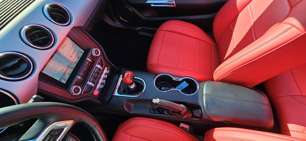 2017 Ford Mustang Image 24