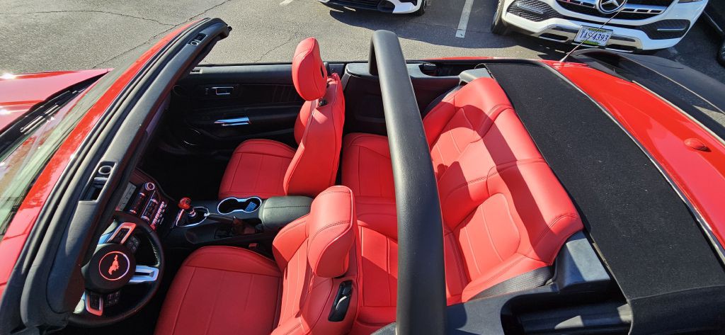 2017 Ford Mustang Image 28