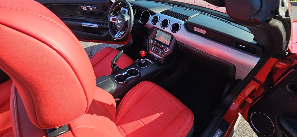 2017 Ford Mustang Image 30