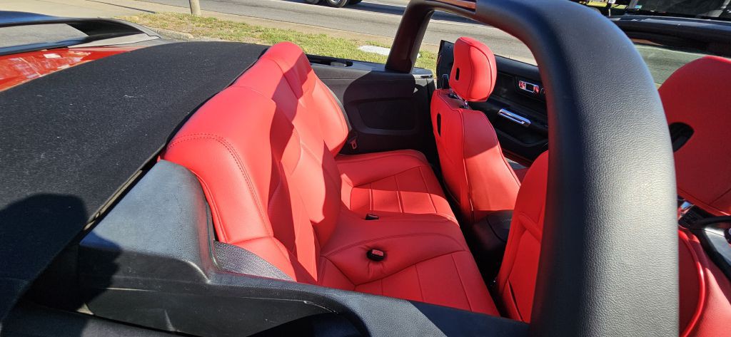 2017 Ford Mustang Image 35