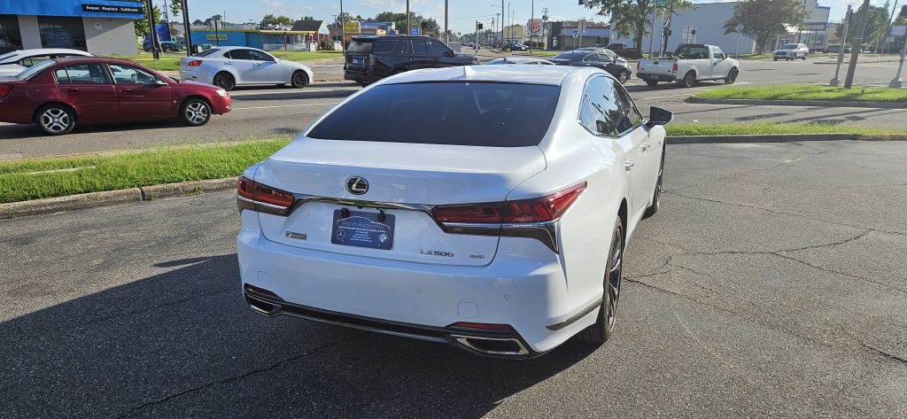 2018 Lexus LS Image 8