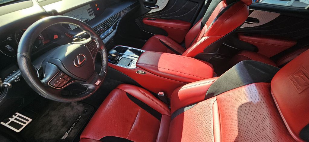 2018 Lexus LS Image 21