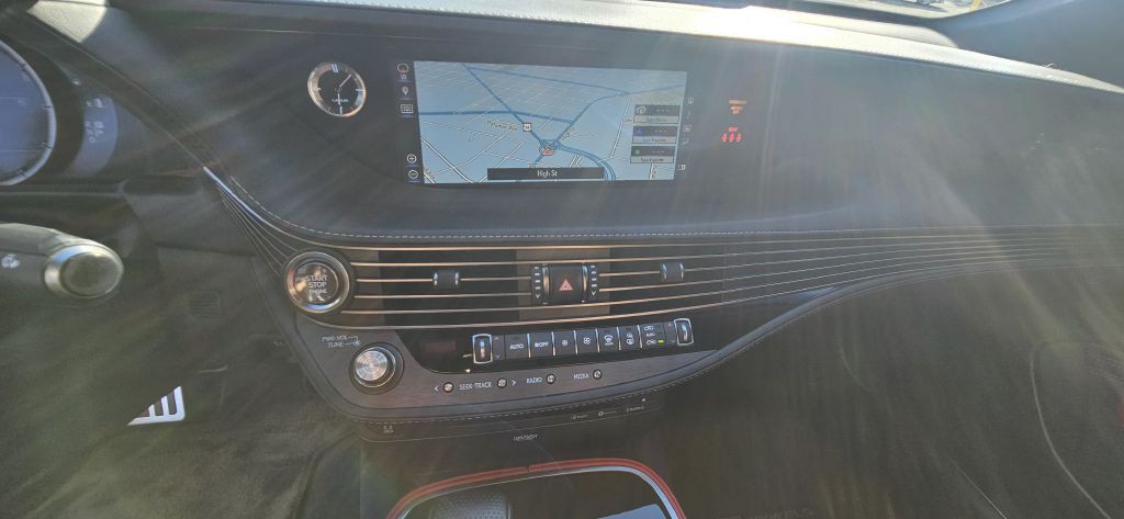 2018 Lexus LS Image 24