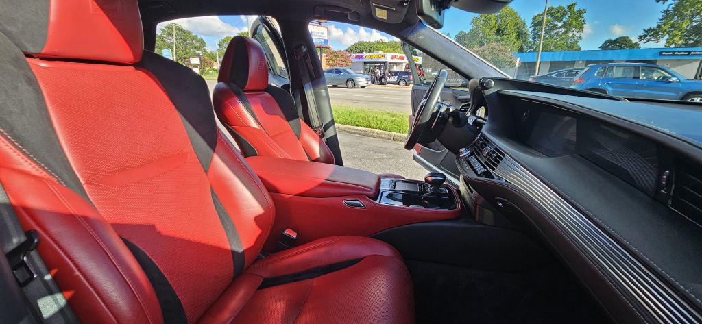 2018 Lexus LS Image 33