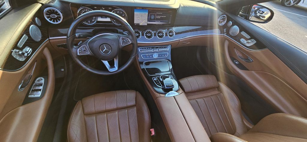 2018 Mercedes-Benz E-Class Image 20