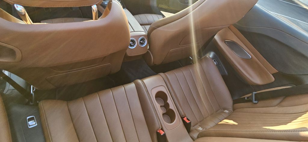 2018 Mercedes-Benz E-Class Image 37