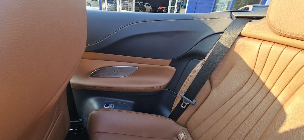 2018 Mercedes-Benz E-Class Image 39