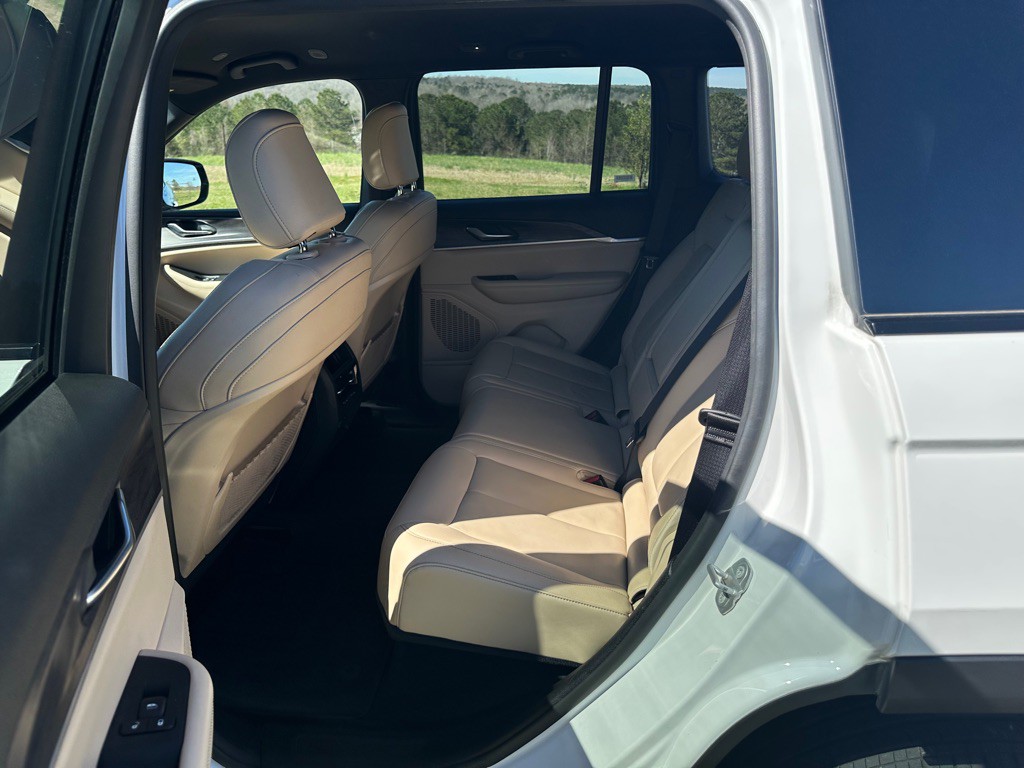 2023 Jeep Grand Cherokee Image 13