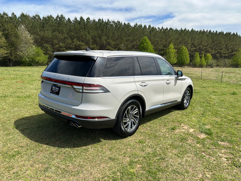 2021 Lincoln Aviator Image 4