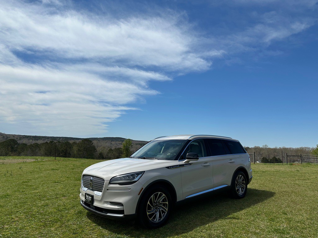 2021 Lincoln Aviator Image 8