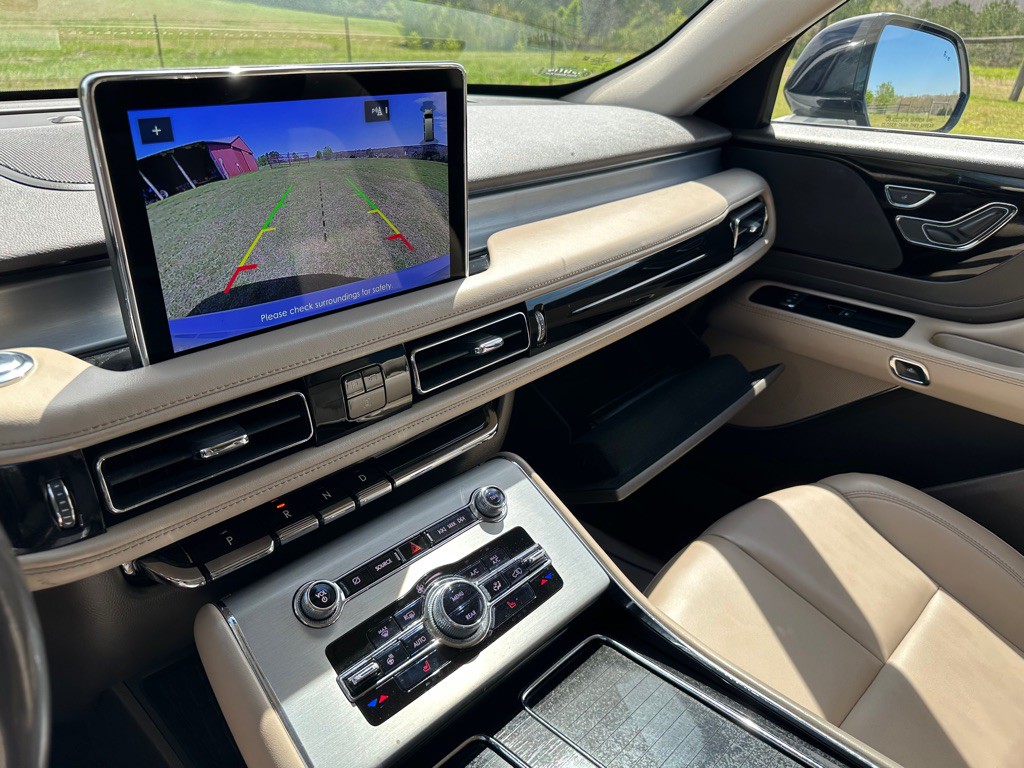2021 Lincoln Aviator Image 22