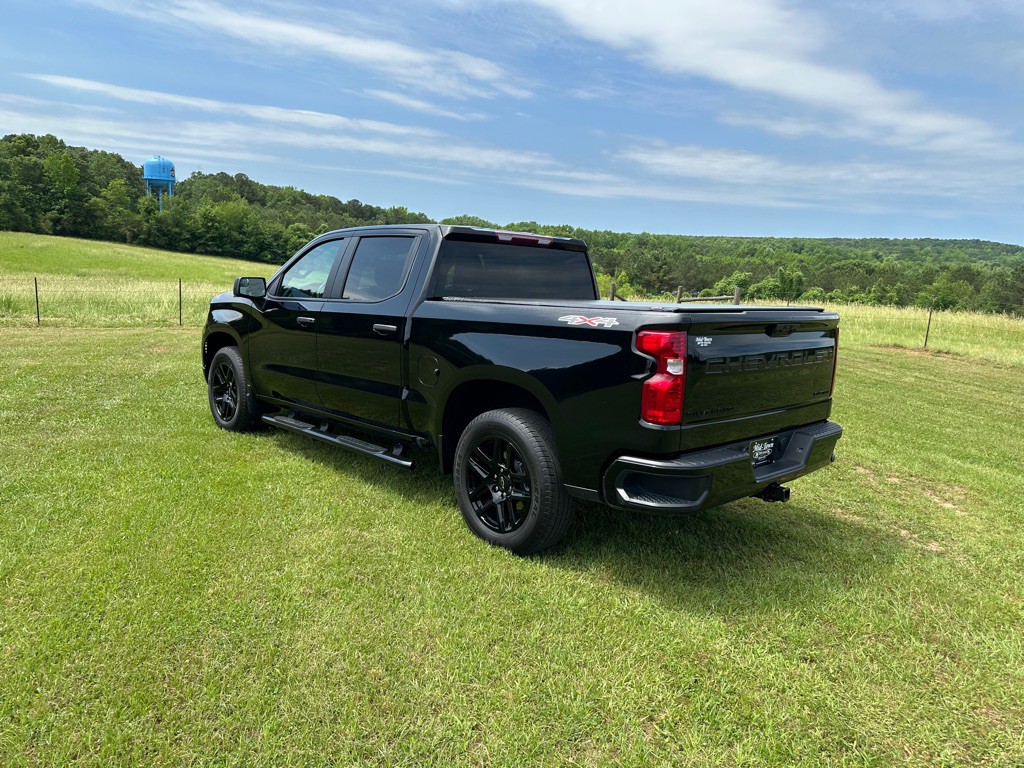 2023 Chevrolet Silverado 1500 Image 3