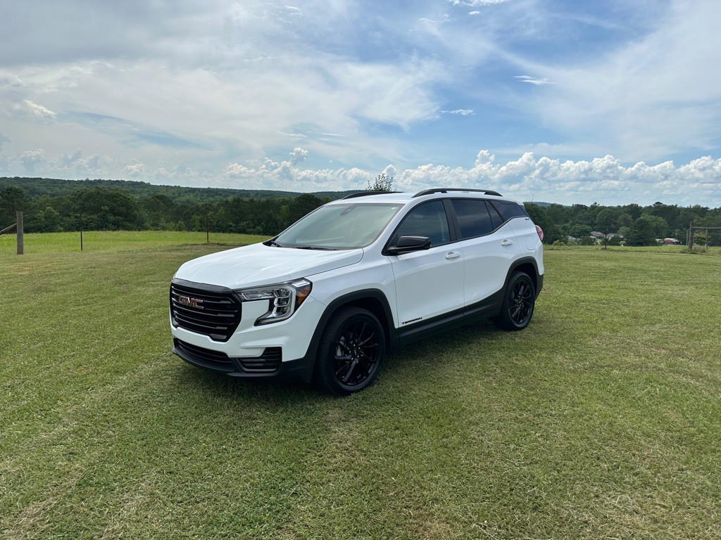 2024 GMC Terrain Image 1