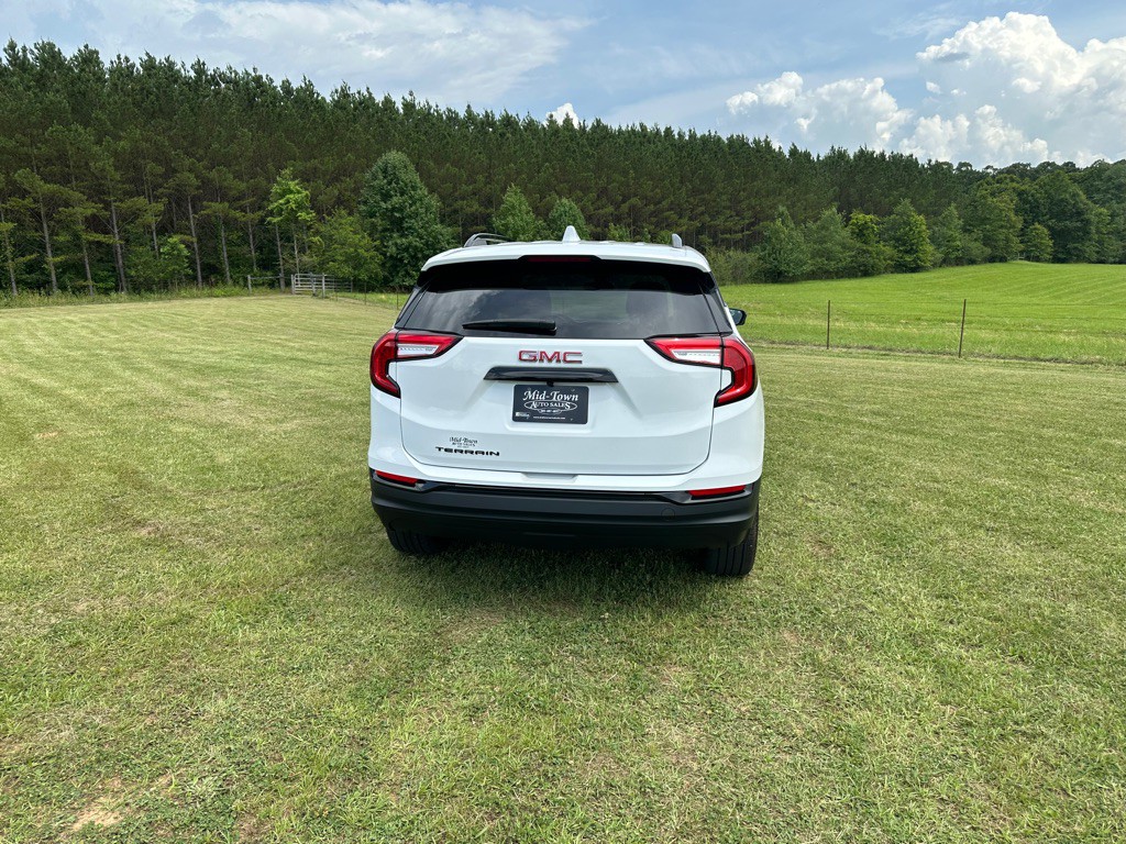 2024 GMC Terrain Image 6