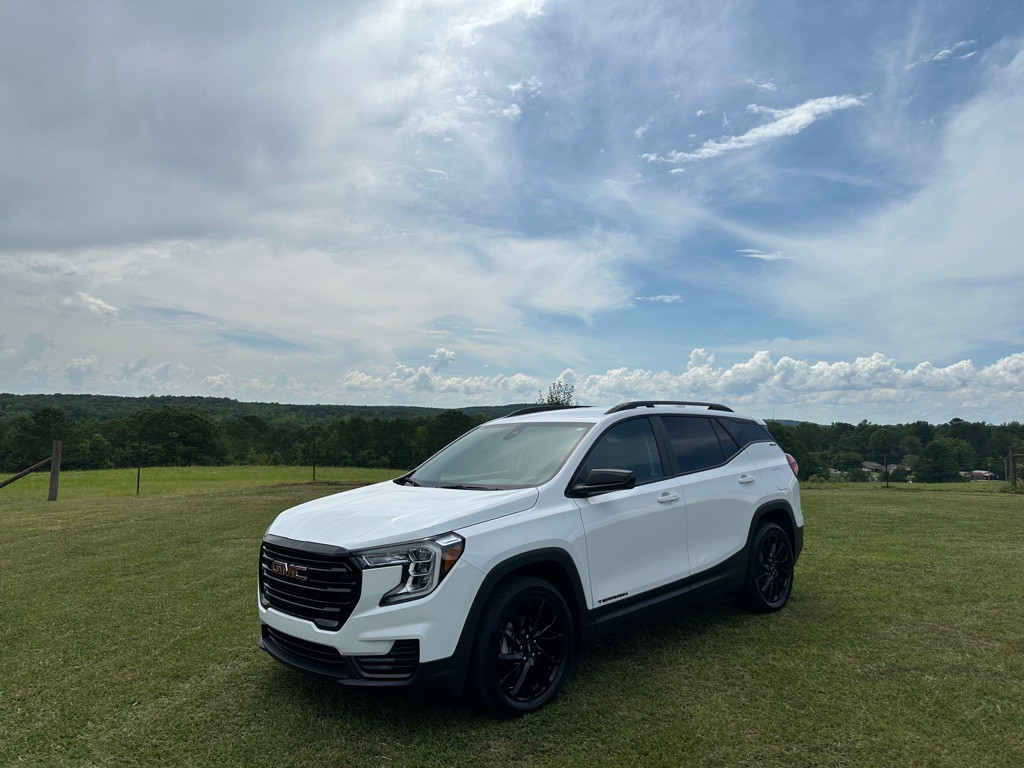 2024 GMC Terrain Image 8