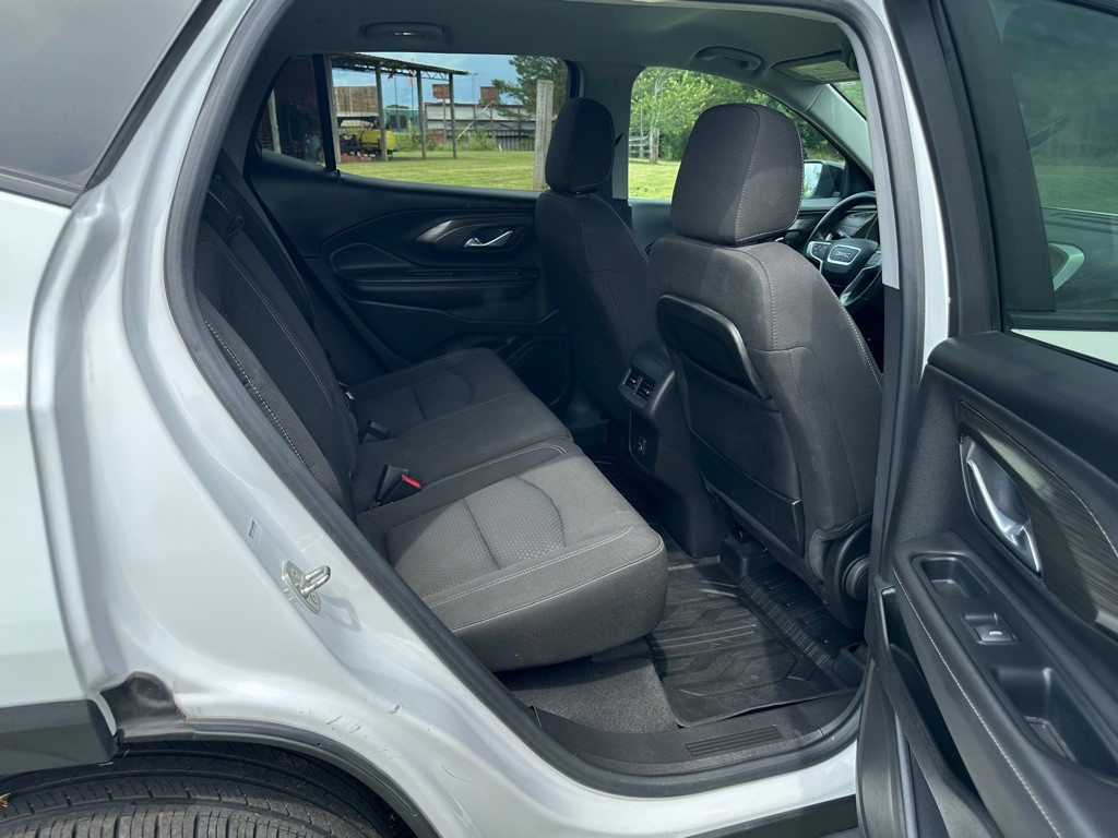 2024 GMC Terrain Image 17