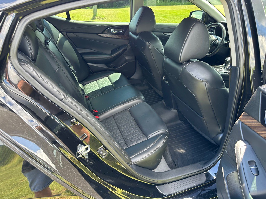 2017 Nissan Maxima Image 19