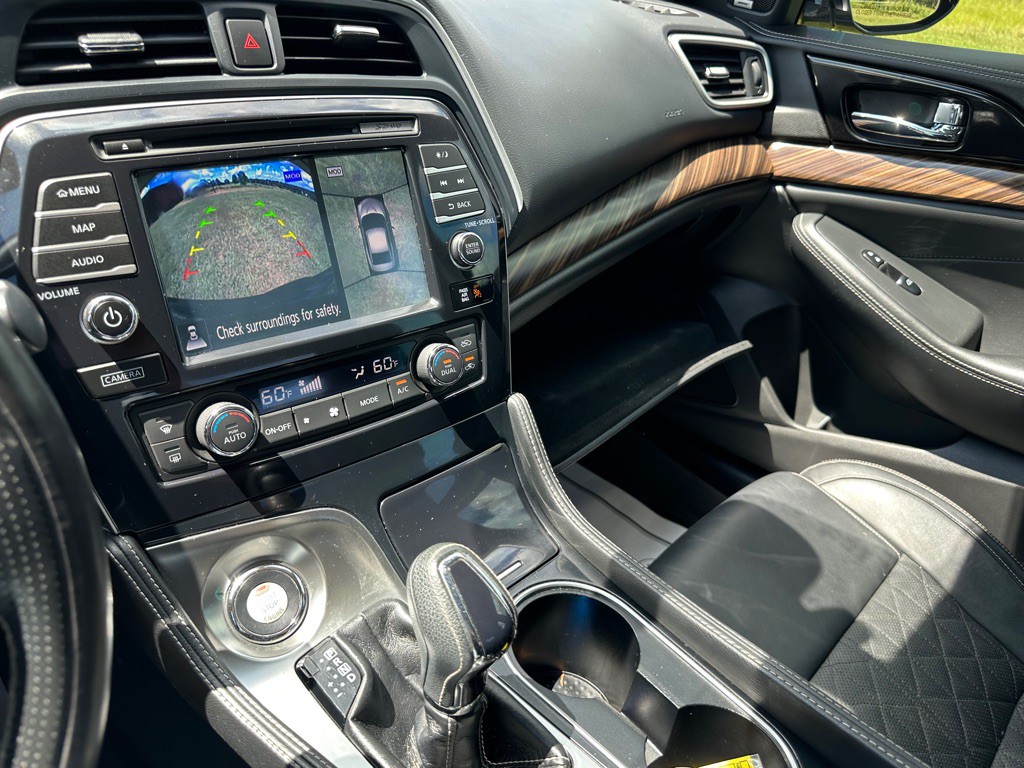 2017 Nissan Maxima Image 22
