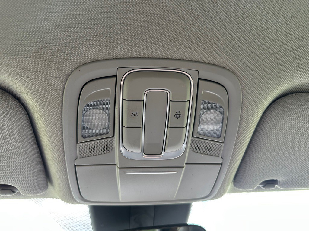 2020 Hyundai Santa Fe Image 21