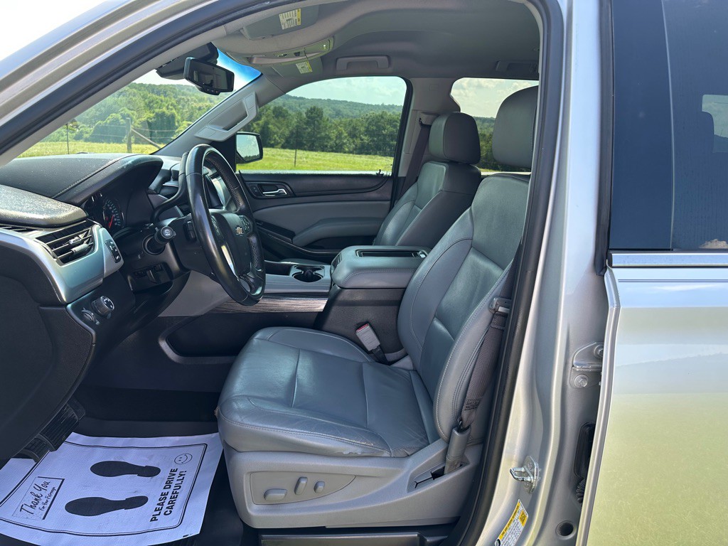 2017 Chevrolet Tahoe Image 12