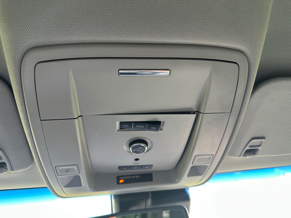2017 Chevrolet Tahoe Image 23