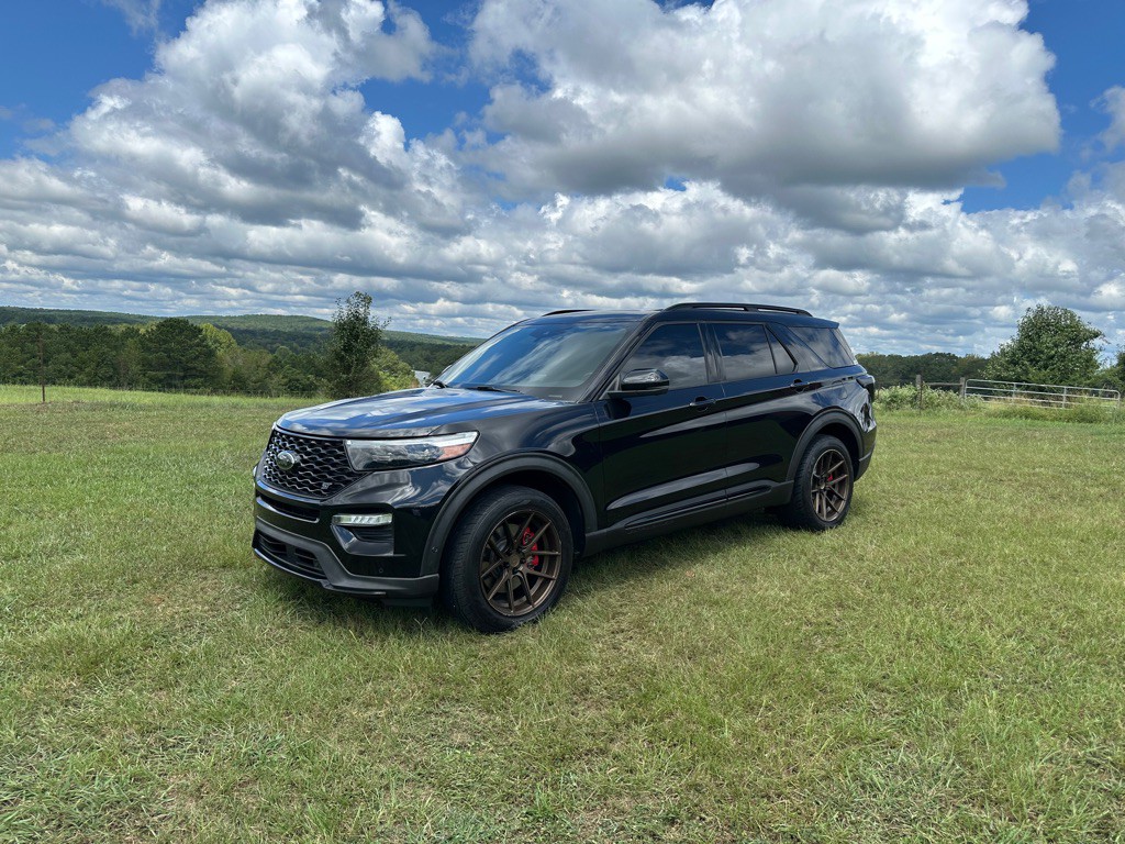 2020 Ford Explorer Image 1