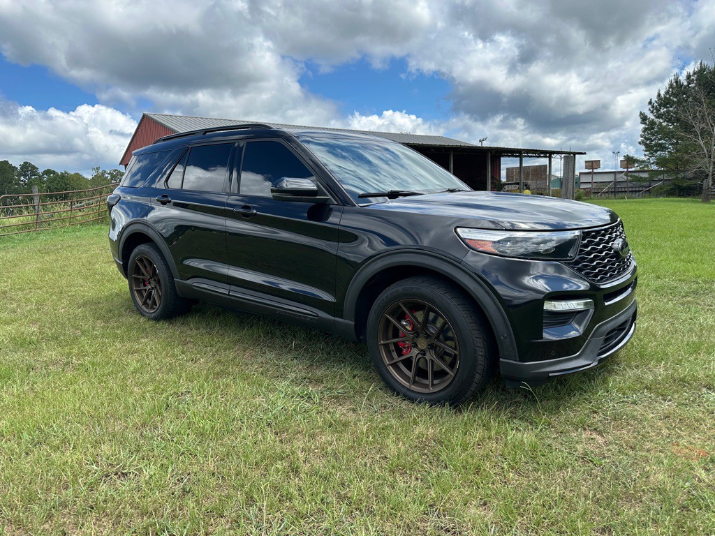 2020 Ford Explorer Image 2