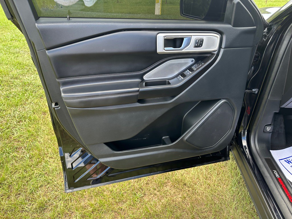 2020 Ford Explorer Image 11