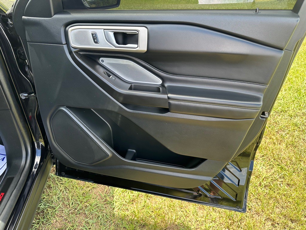 2020 Ford Explorer Image 16