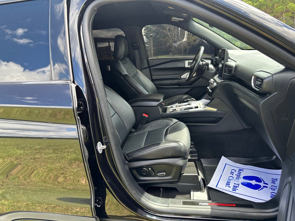 2020 Ford Explorer Image 17