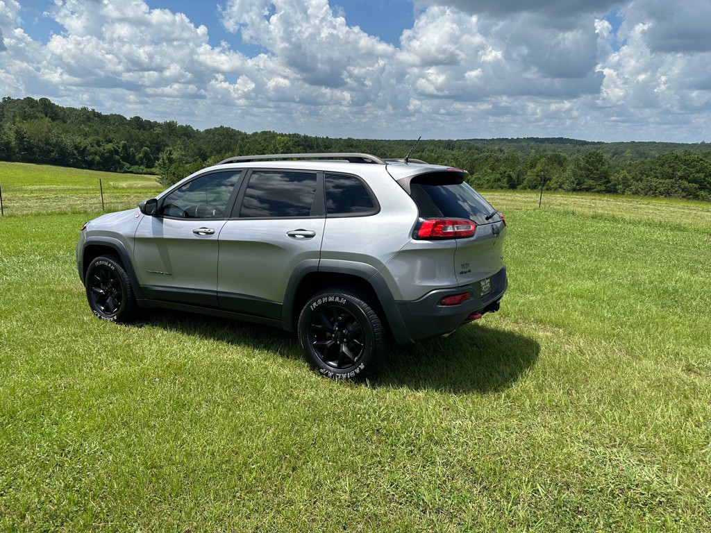 2015 Jeep Cherokee Image 3