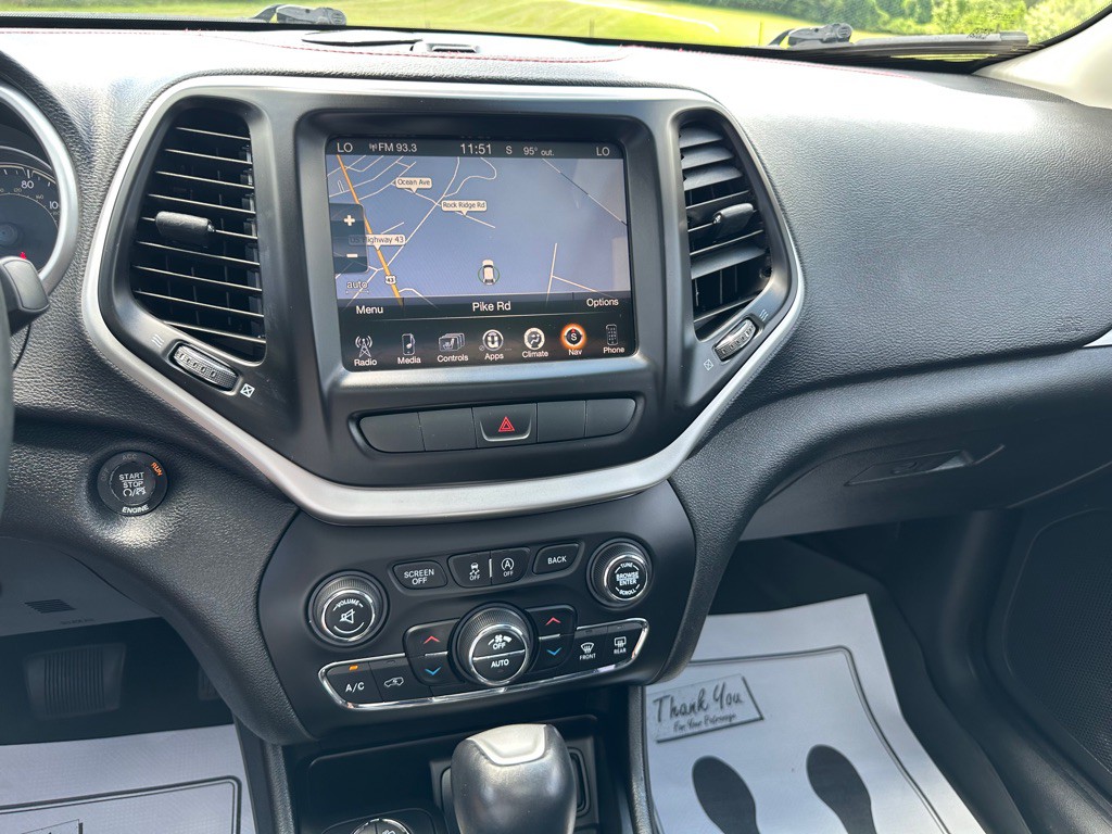 2015 Jeep Cherokee Image 23