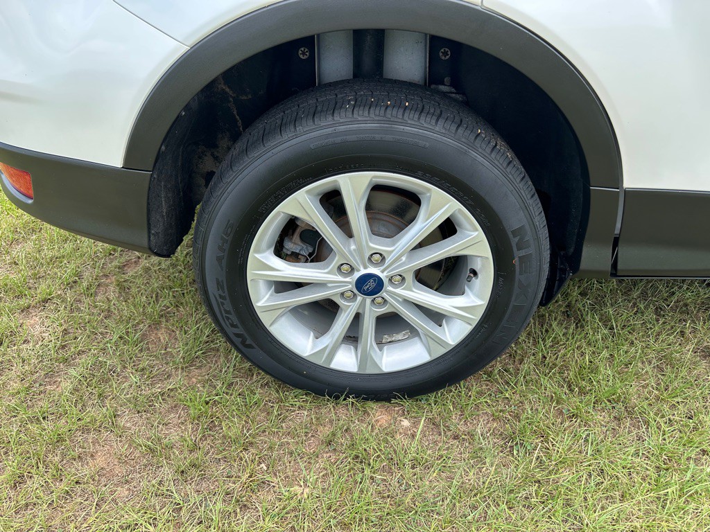 2019 Ford Escape Image 10