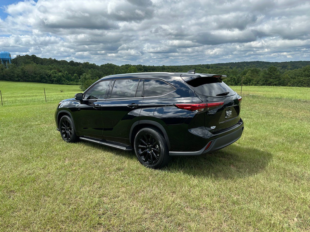 2021 Toyota Highlander Image 3