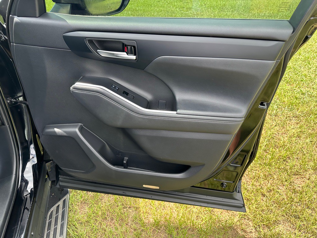 2021 Toyota Highlander Image 18