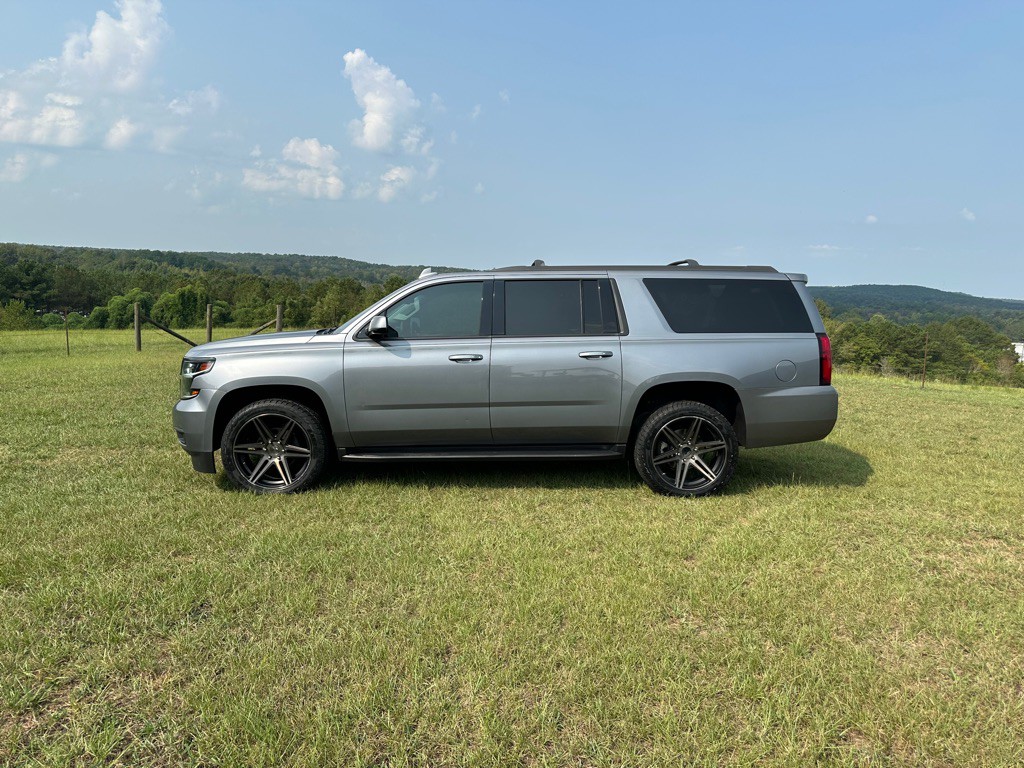 2020 Chevrolet Suburban Image 7