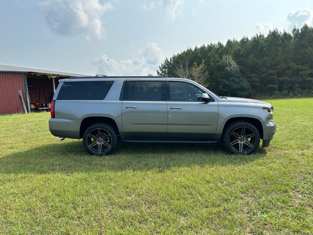 2020 Chevrolet Suburban Image 9