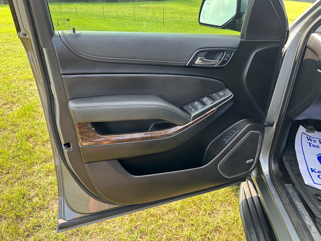 2020 Chevrolet Suburban Image 11