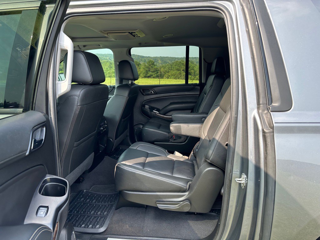 2020 Chevrolet Suburban Image 13