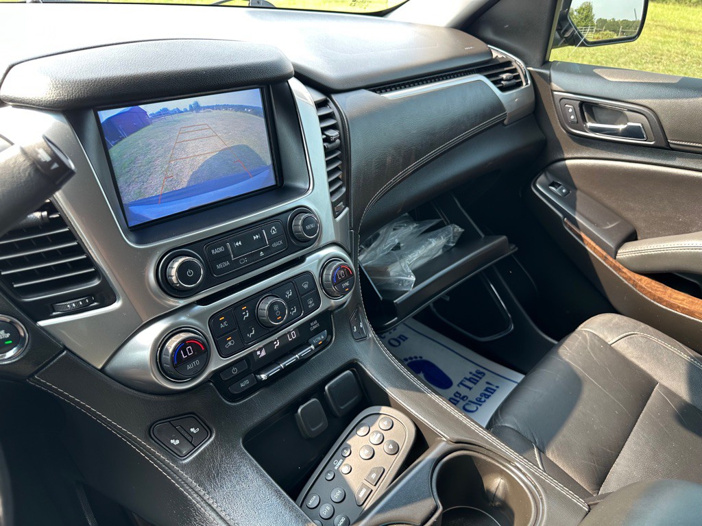 2020 Chevrolet Suburban Image 25