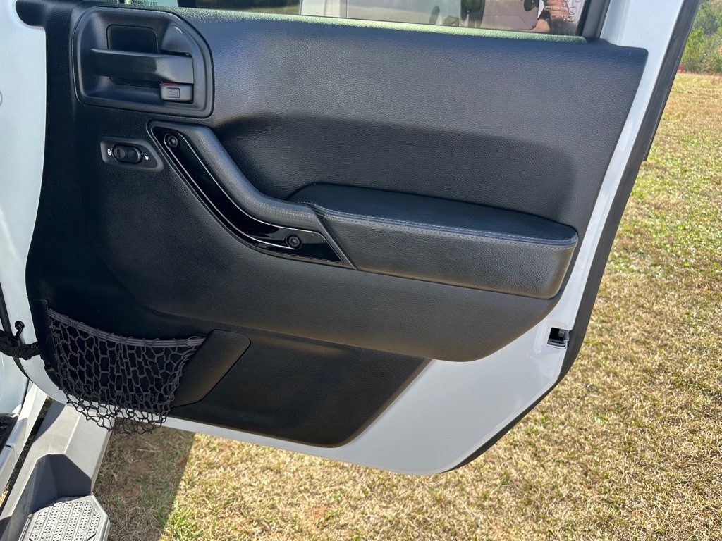 2016 Jeep Wrangler Unlimited Image 15