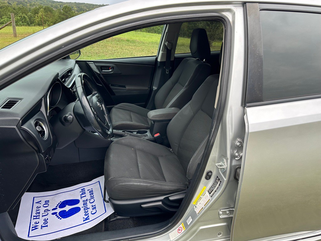 2018 Toyota Corolla Image 12
